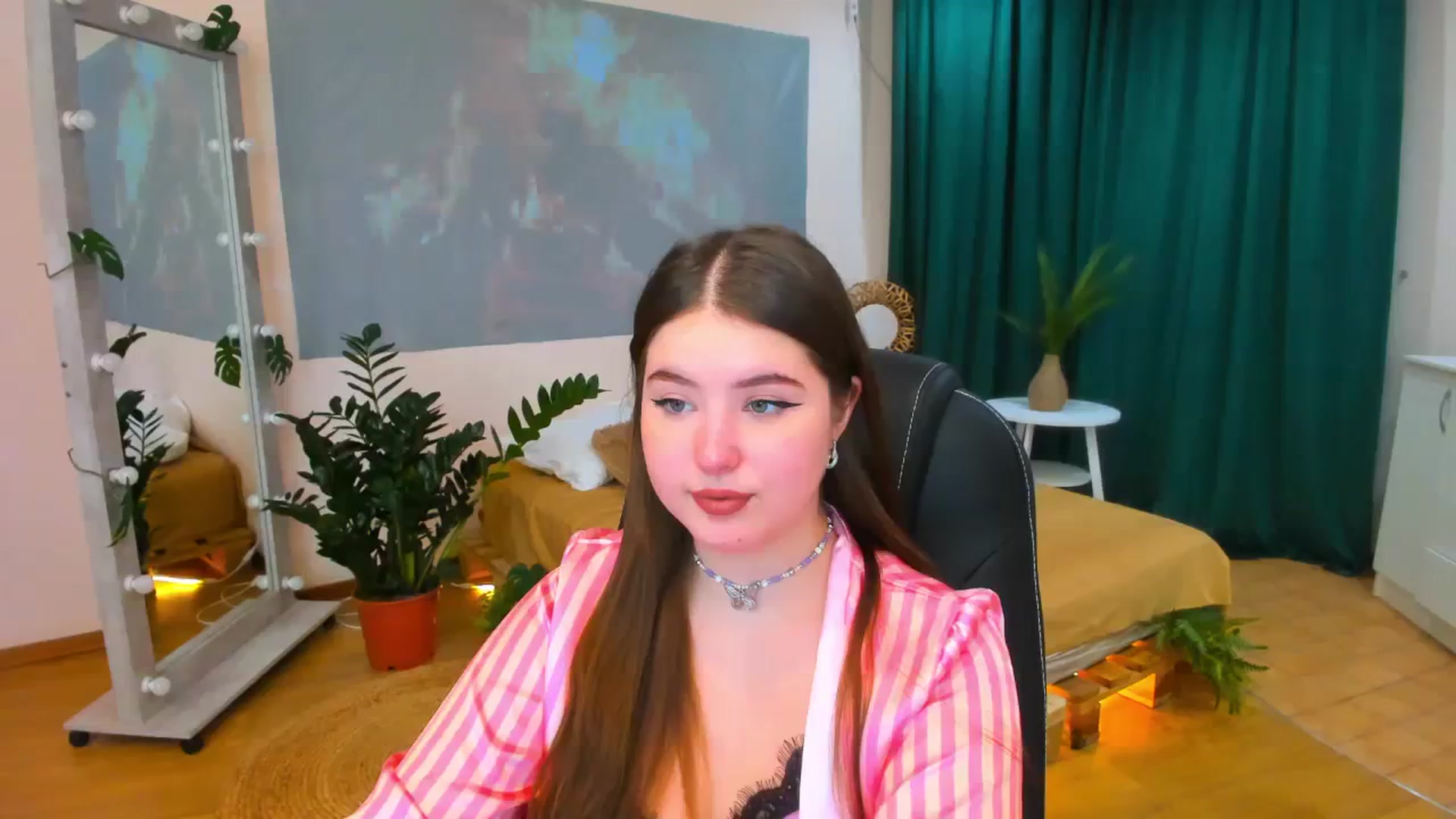 Gallery image thumbnail from AdmireMyEyes's myfreecams stream on, 12/14/2023, 10:53 image 3 of 20