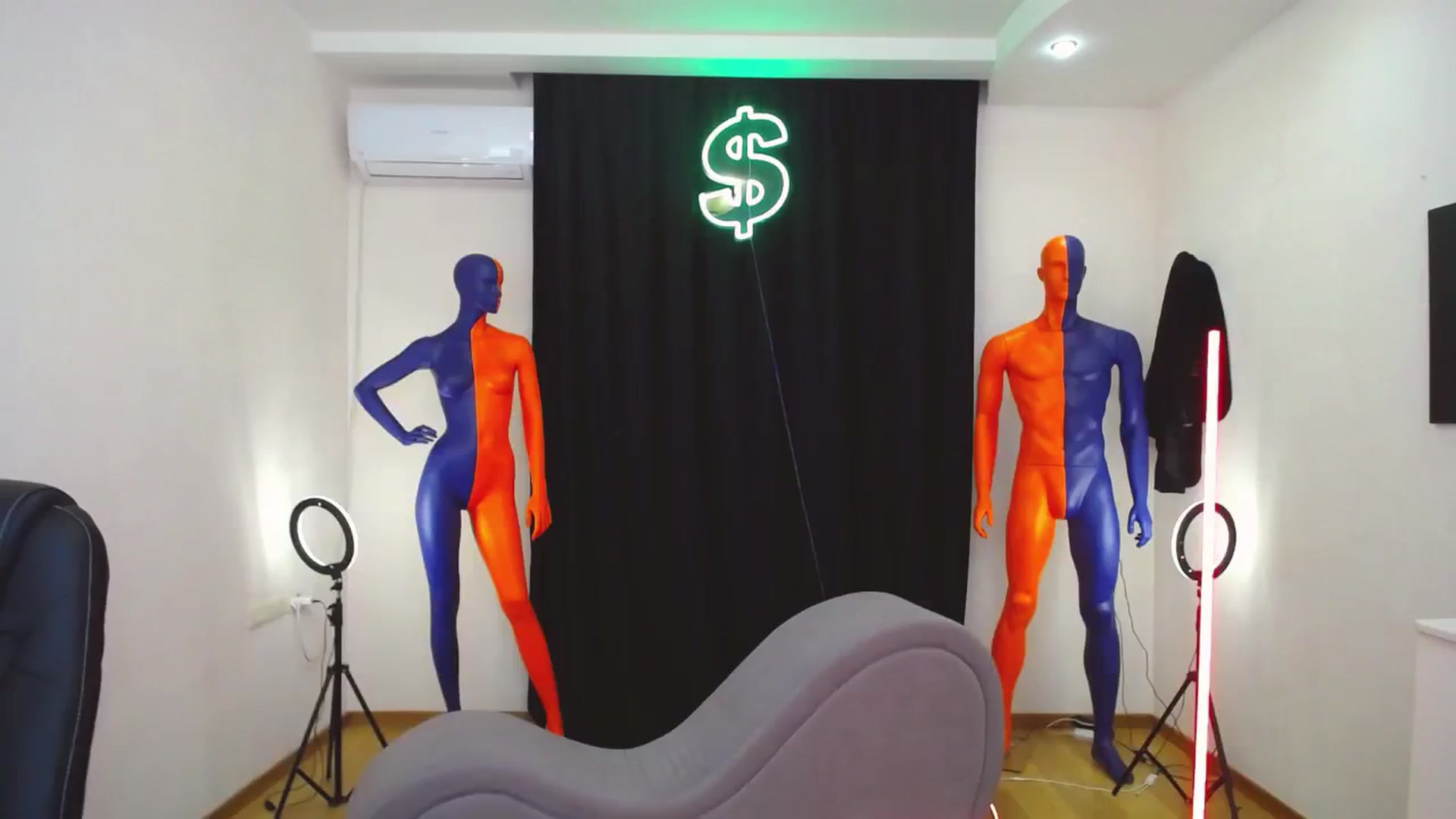 Gallery image thumbnail from AdmireMyEyes's myfreecams stream on, 12/18/2023, 09:48 image 7 of 20