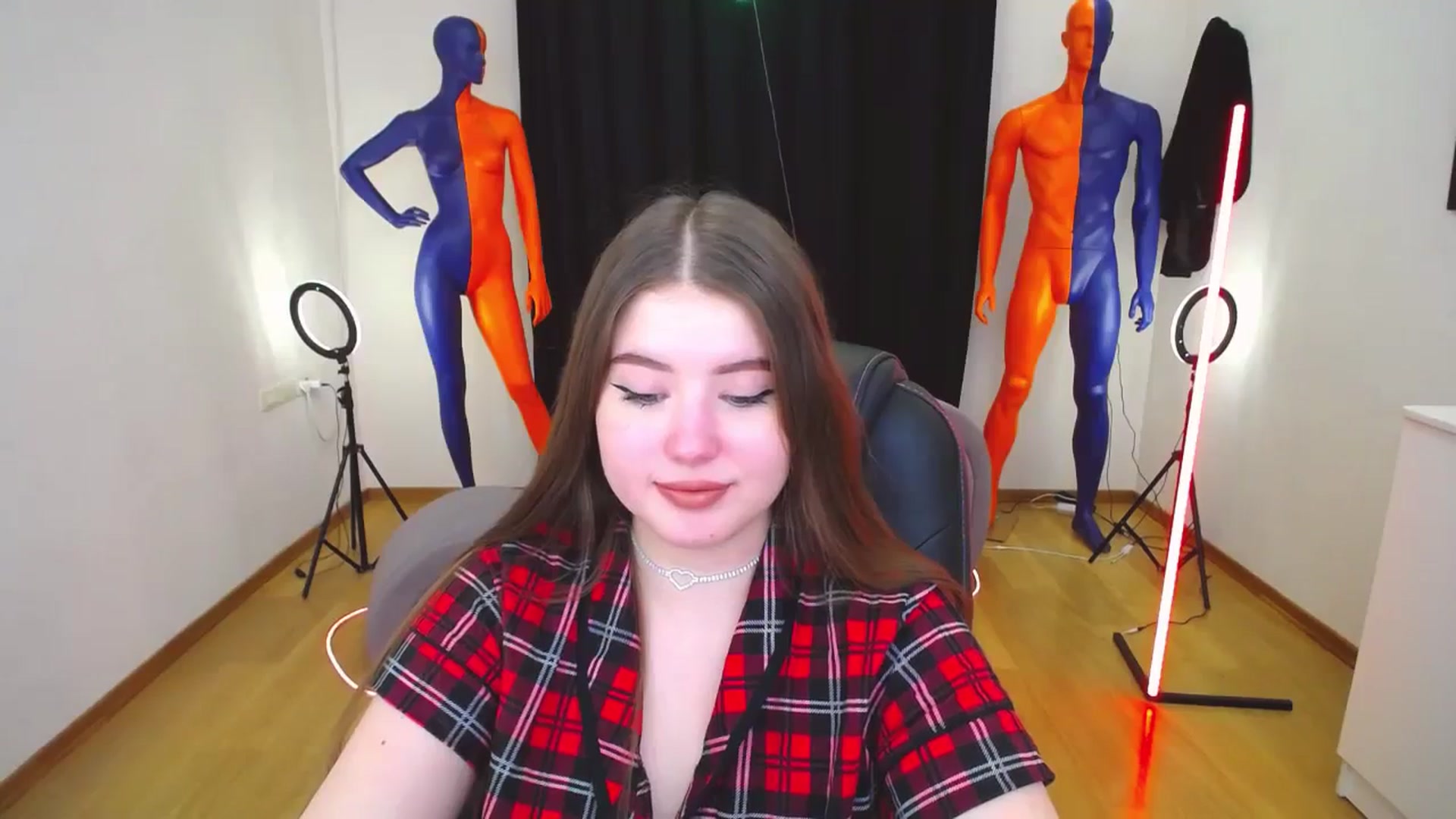 Gallery image thumbnail from AdmireMyEyes's myfreecams stream on, 12/18/2023, 09:48 image 5 of 20