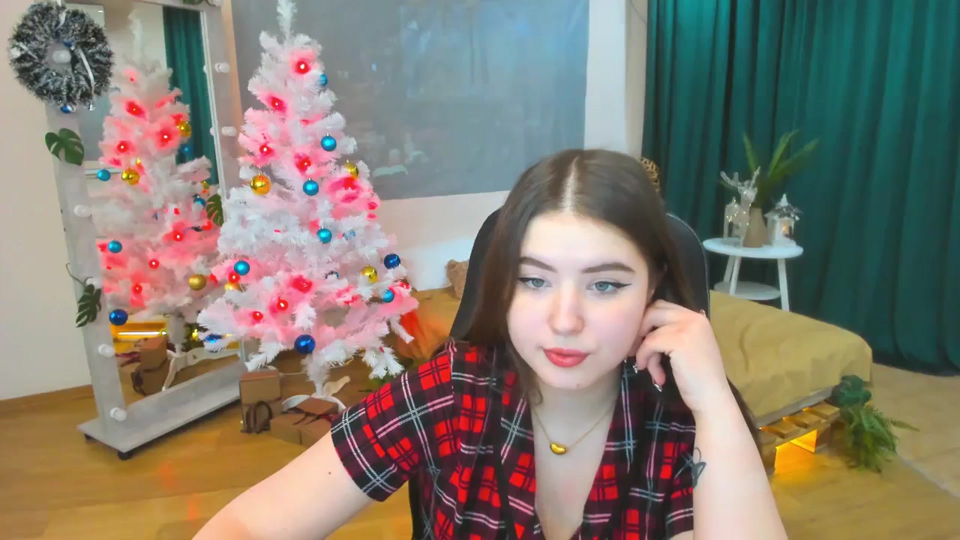 Gallery image thumbnail from AdmireMyEyes's myfreecams stream on, 12/24/2023, 09:31 image 12 of 20