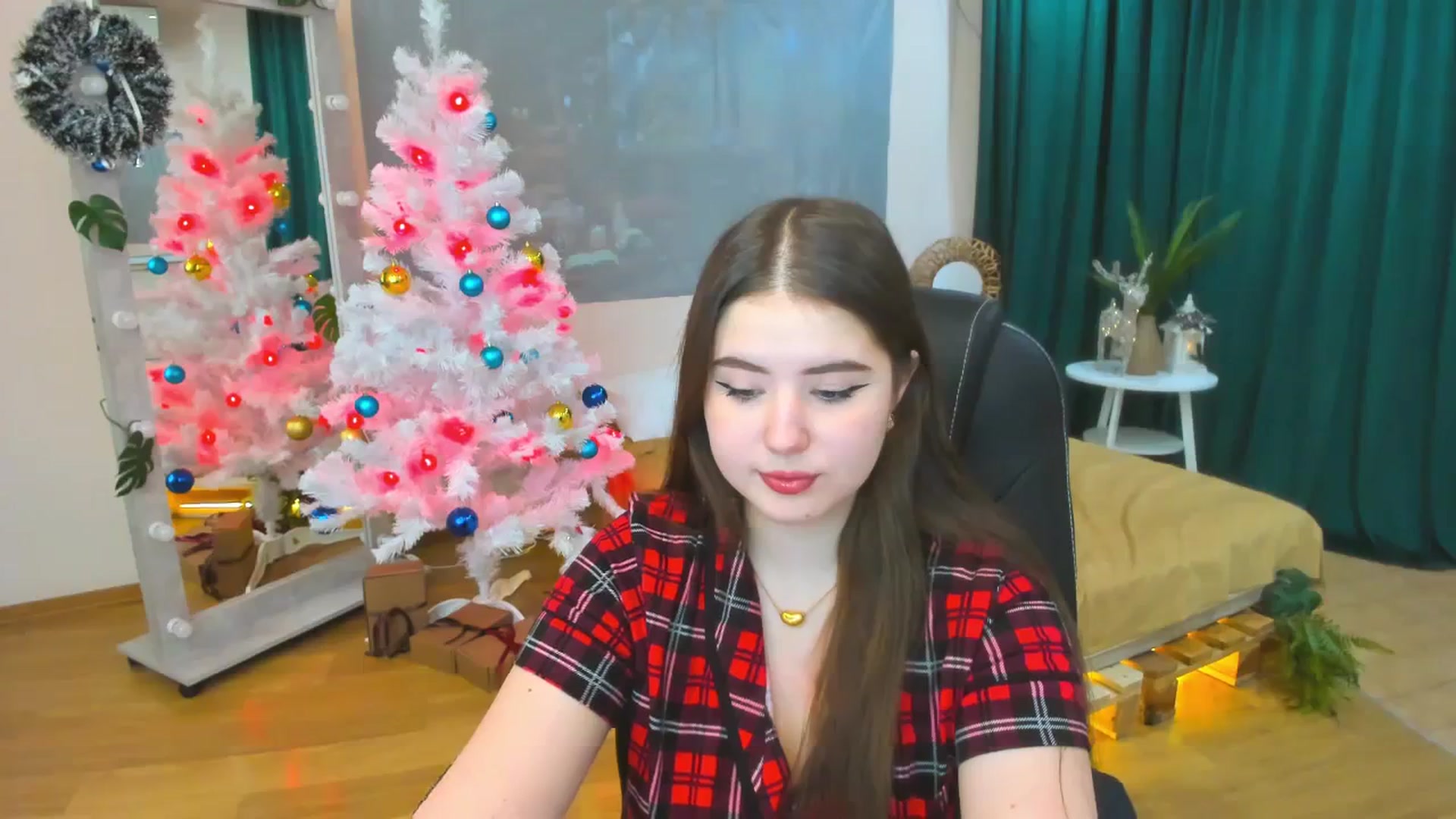 Gallery image thumbnail from AdmireMyEyes's myfreecams stream on, 12/24/2023, 09:31 image 10 of 20