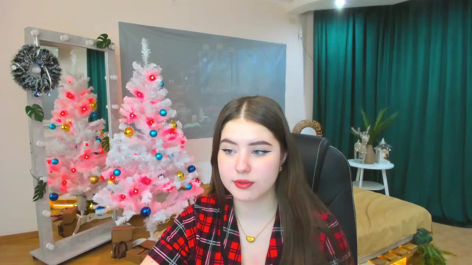 Gallery image thumbnail from AdmireMyEyes's myfreecams stream on, 12/24/2023, 09:31 image 5 of 20