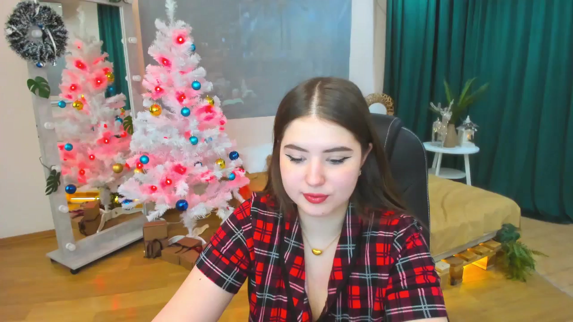 Gallery image thumbnail from AdmireMyEyes's myfreecams stream on, 12/24/2023, 09:31 image 7 of 20