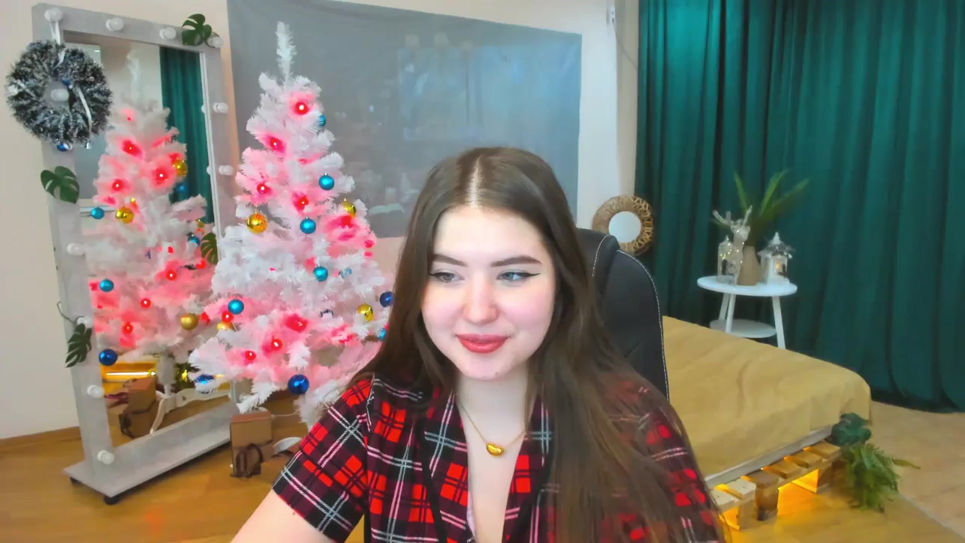 Gallery image thumbnail from AdmireMyEyes's myfreecams stream on, 12/24/2023, 09:47 image 7 of 20