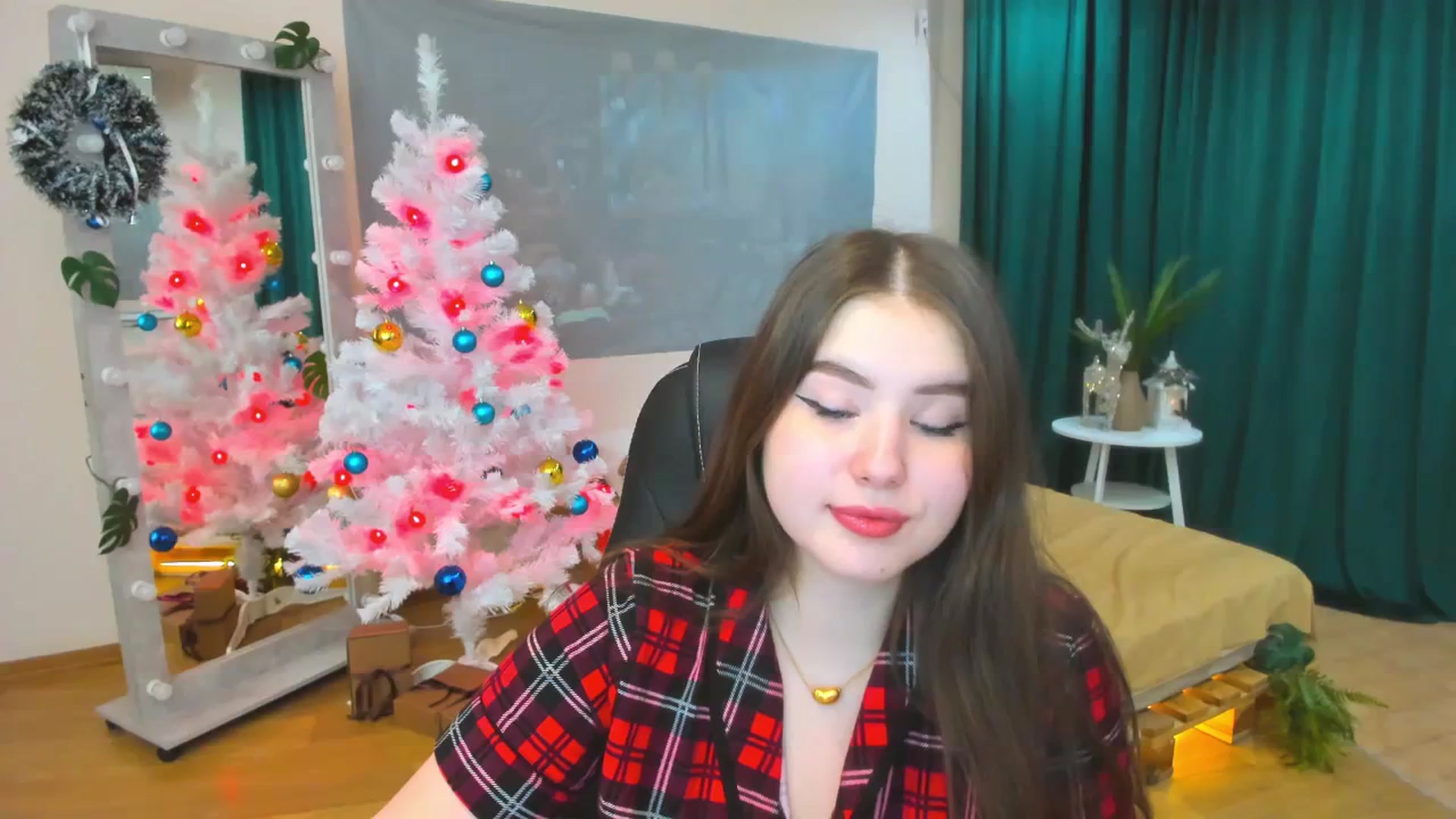 Gallery image thumbnail from AdmireMyEyes's myfreecams stream on, 12/24/2023, 09:47 image 3 of 20