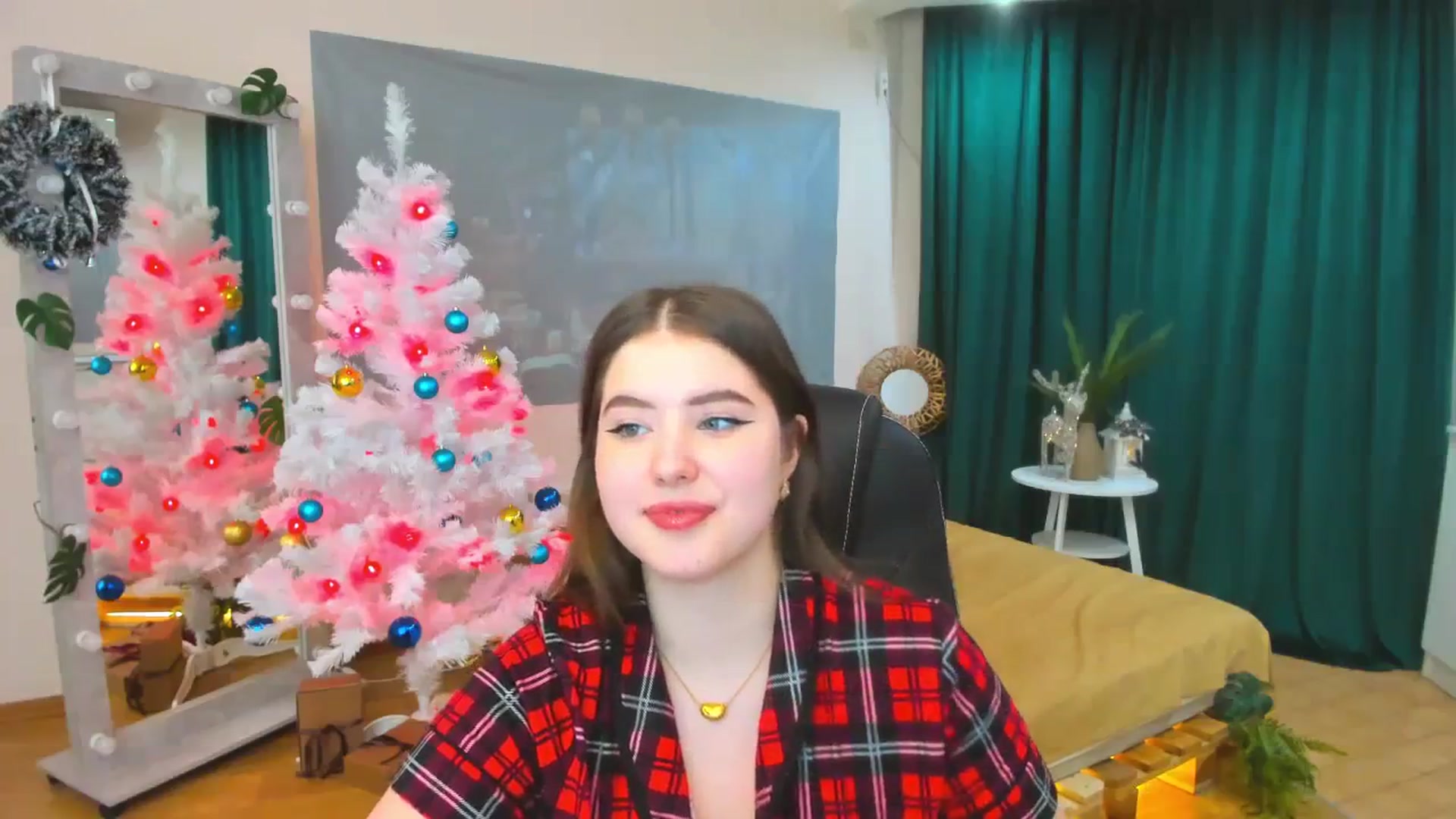 Gallery image thumbnail from AdmireMyEyes's myfreecams stream on, 12/24/2023, 09:47 image 13 of 20