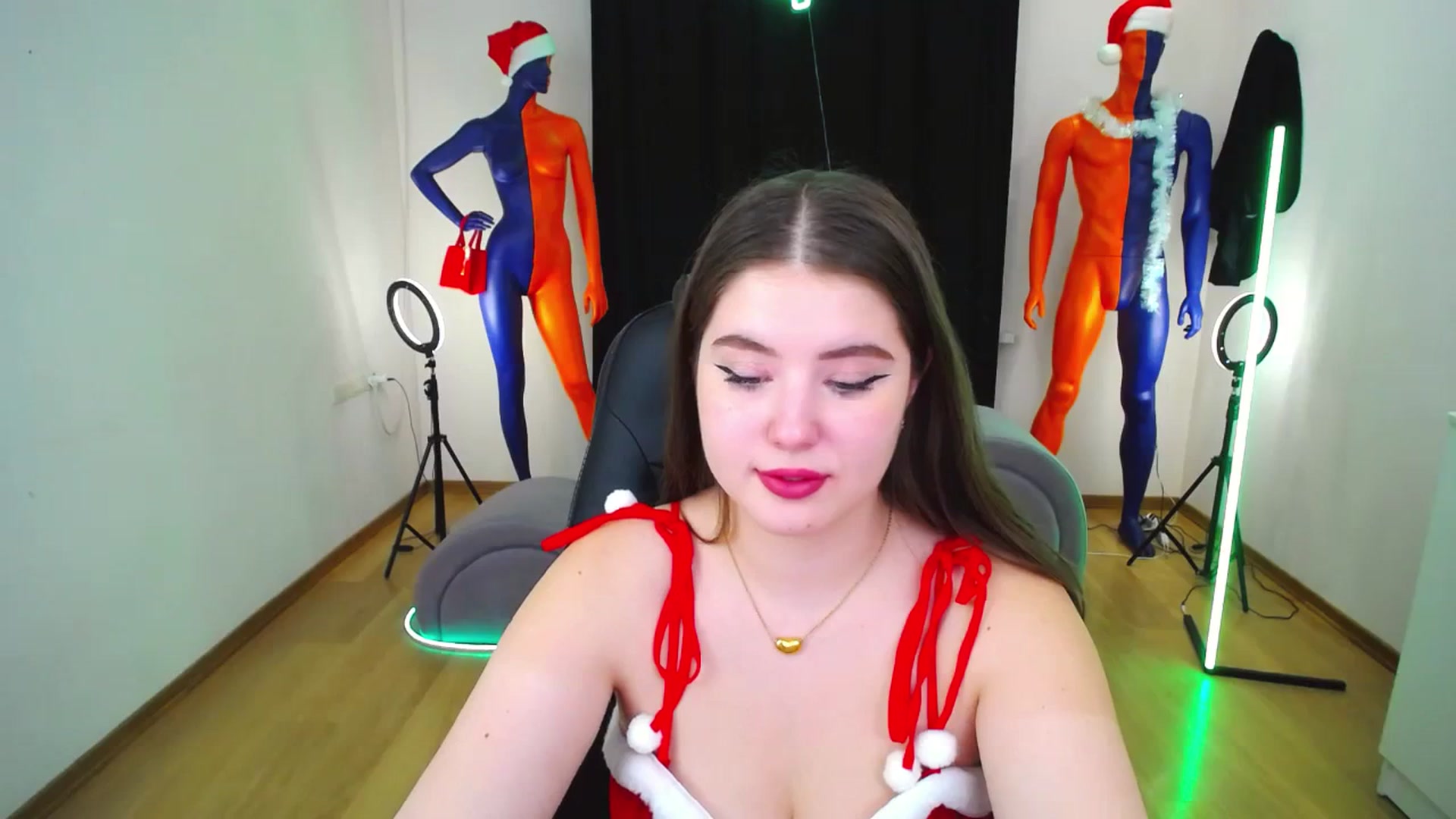 Gallery image thumbnail from AdmireMyEyes's myfreecams stream on, 12/25/2023, 09:47 image 5 of 20