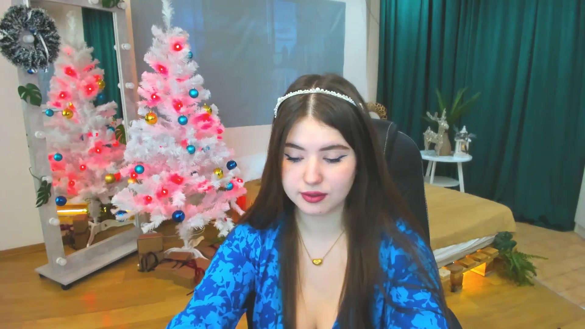 Gallery image thumbnail from AdmireMyEyes's myfreecams stream on, 12/26/2023, 05:02 image 17 of 20