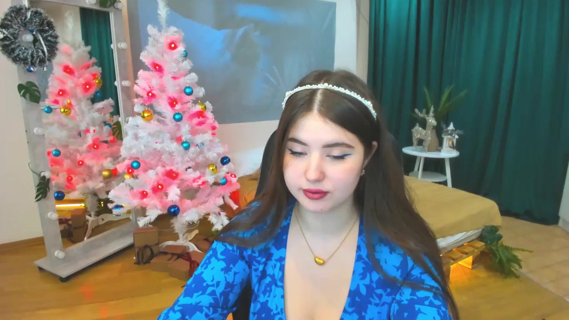 Gallery image thumbnail from AdmireMyEyes's myfreecams stream on, 12/26/2023, 05:02 image 19 of 20