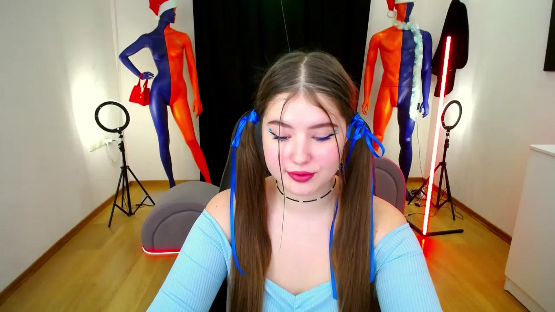 Gallery image thumbnail from AdmireMyEyes's myfreecams stream on, 12/28/2023, 10:48 image 17 of 20