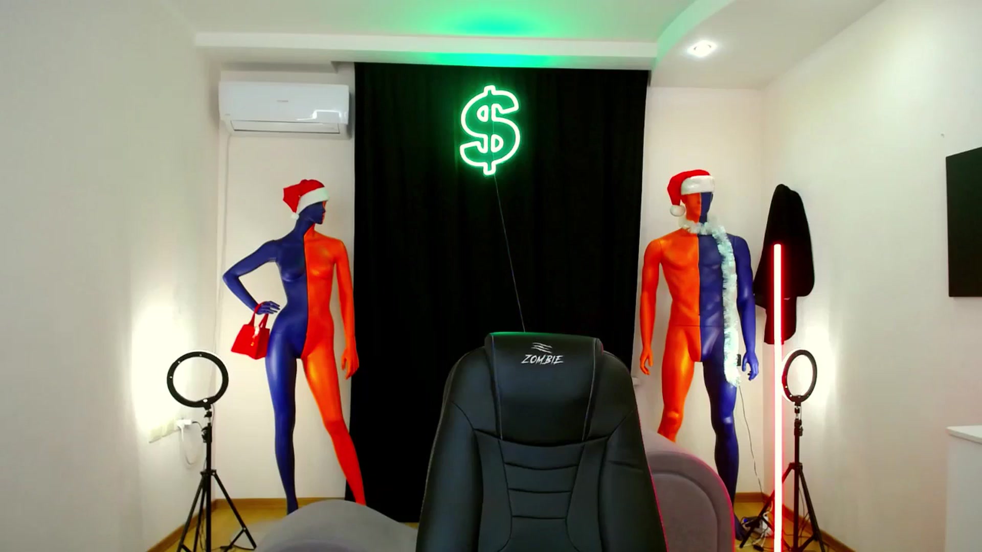 Gallery image thumbnail from AdmireMyEyes's myfreecams stream on, 12/28/2023, 10:48 image 18 of 20