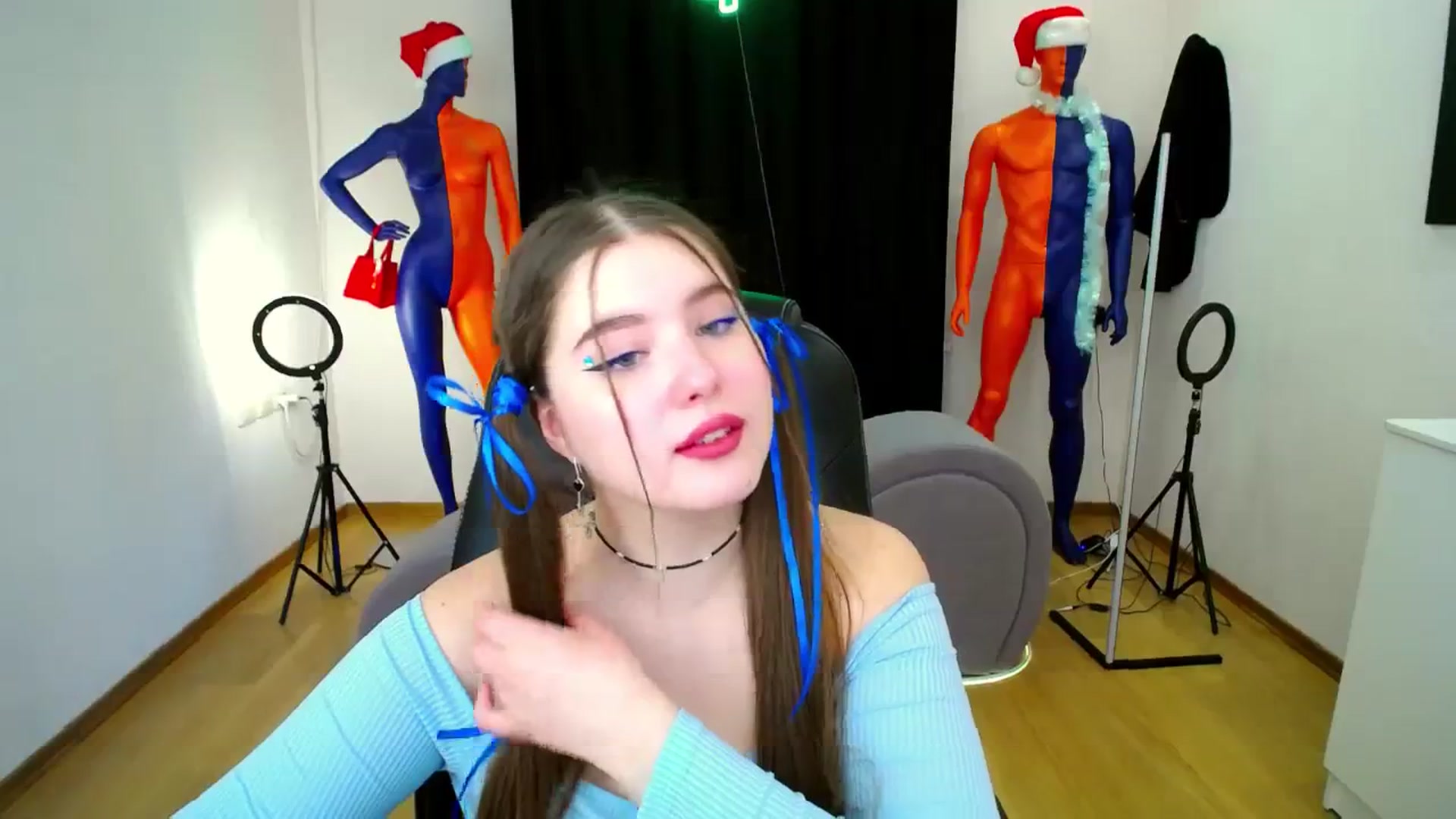 Gallery image thumbnail from AdmireMyEyes's myfreecams stream on, 12/28/2023, 13:35 image 4 of 20