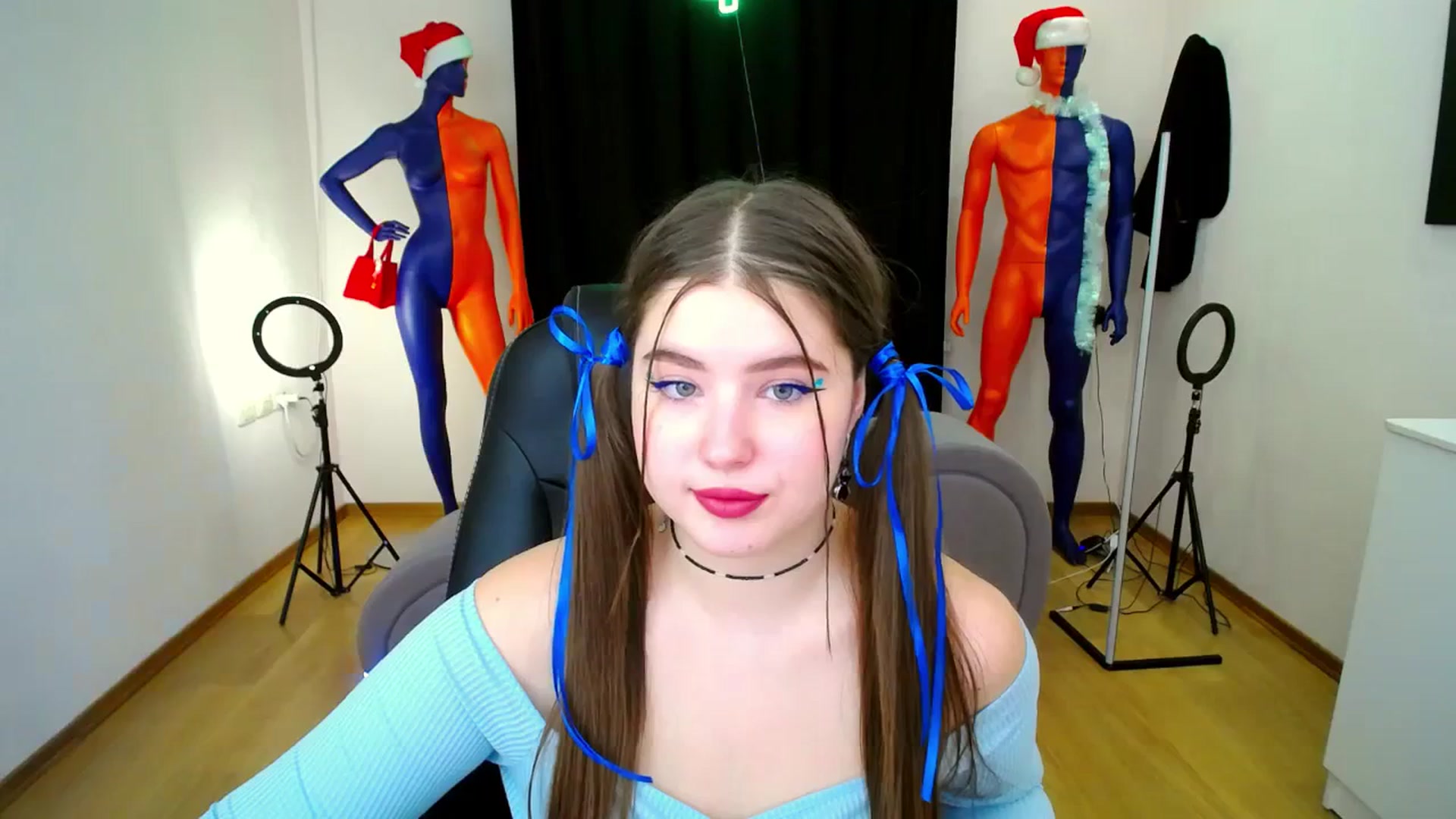 Gallery image thumbnail from AdmireMyEyes's myfreecams stream on, 12/28/2023, 13:35 image 6 of 20