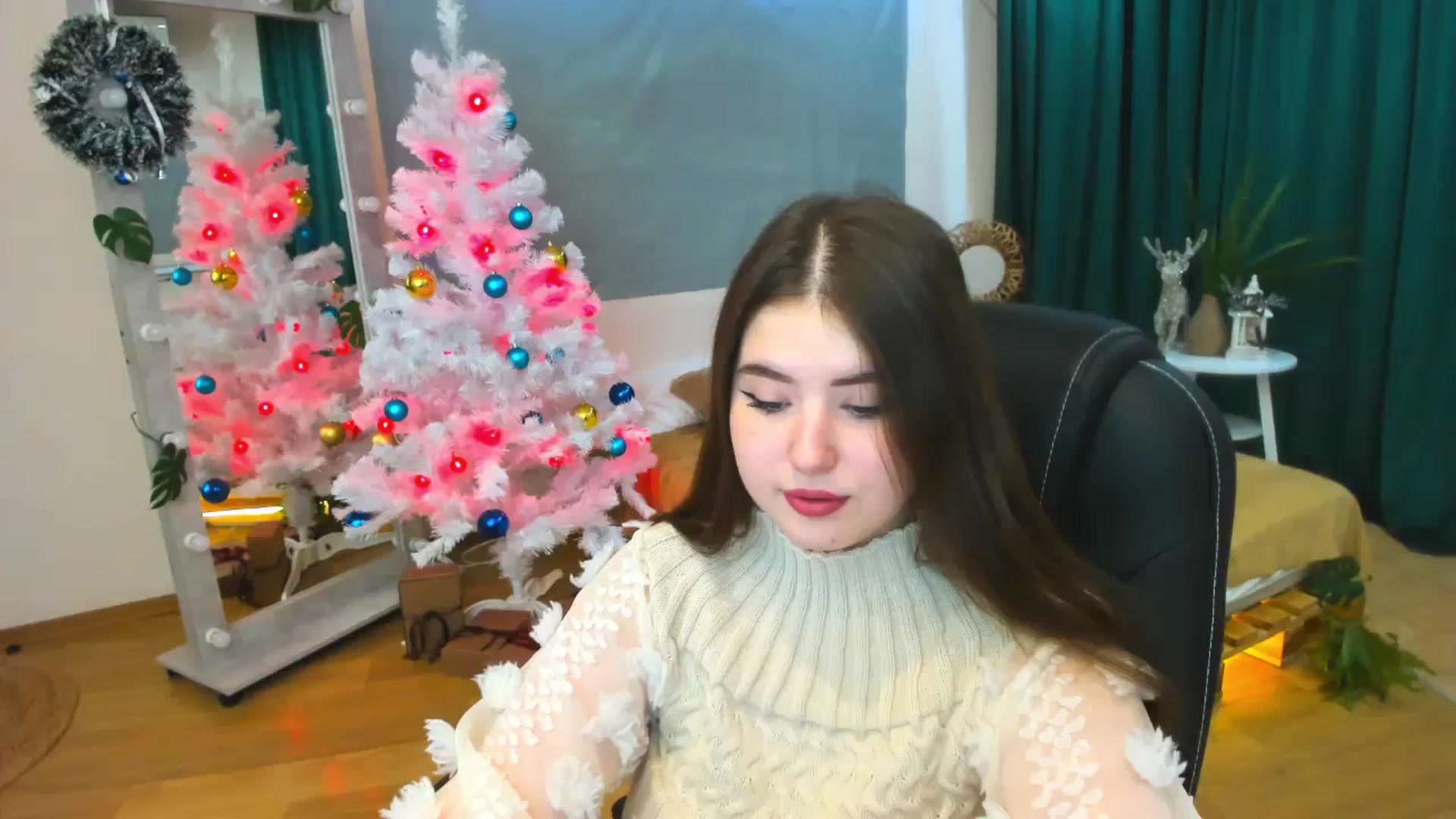 Gallery image thumbnail from AdmireMyEyes's myfreecams stream on, 12/31/2023, 09:41 image 11 of 20