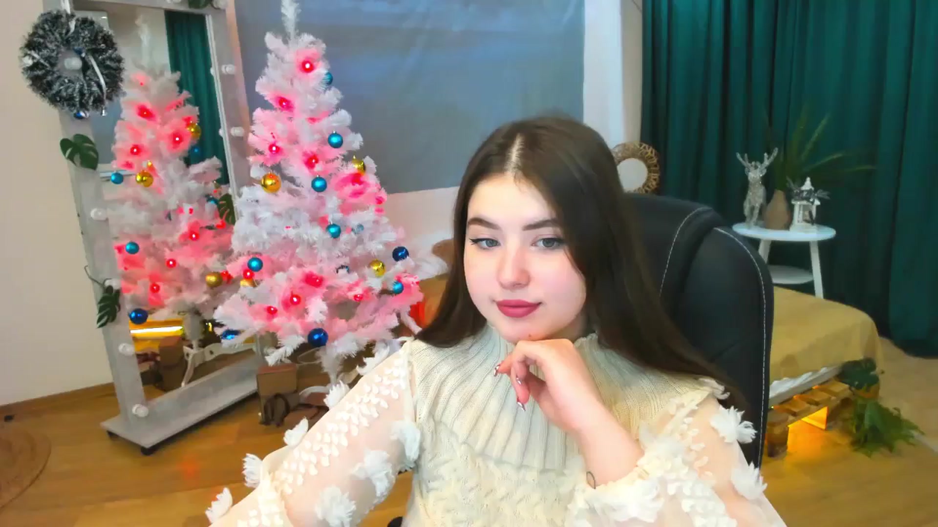 Gallery image thumbnail from AdmireMyEyes's myfreecams stream on, 12/31/2023, 09:41 image 3 of 20