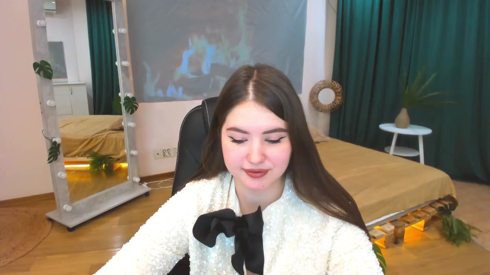 Gallery image thumbnail from AdmireMyEyes's myfreecams stream on, 01/13/2024, 08:44 image 9 of 20