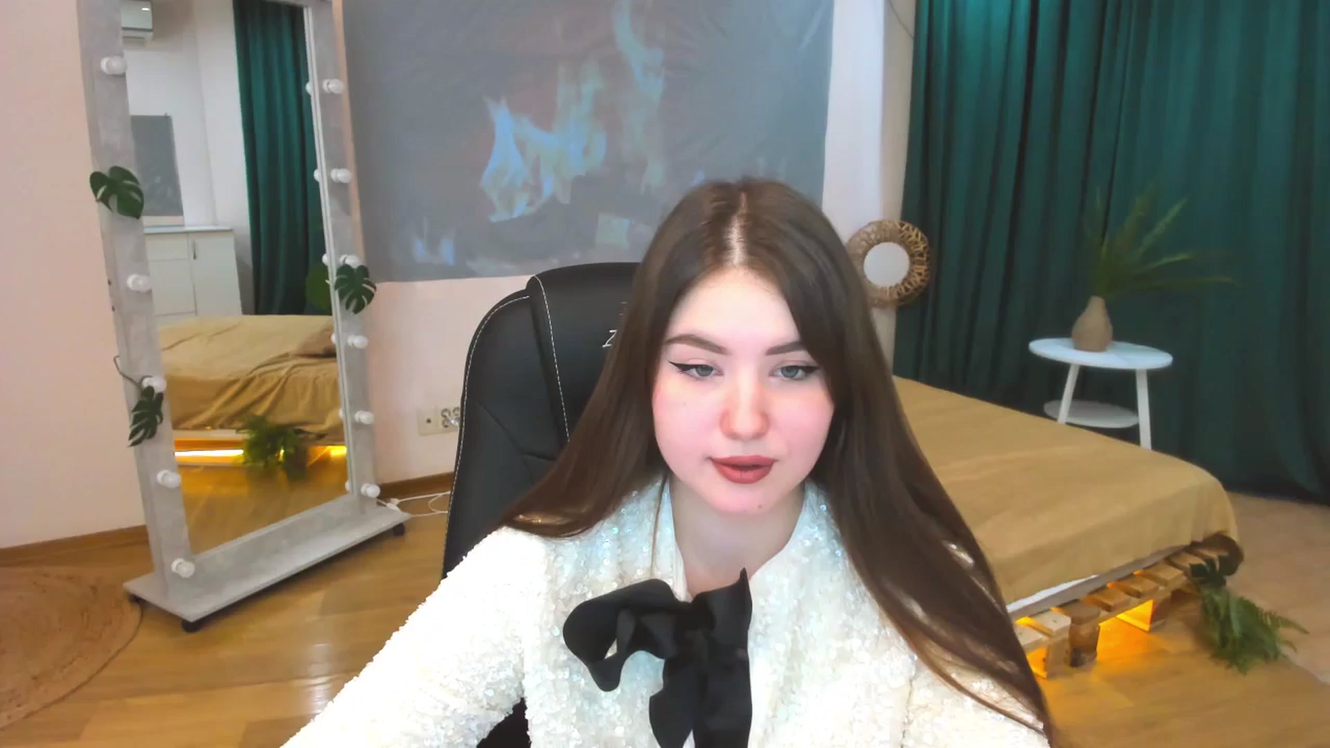 Gallery image thumbnail from AdmireMyEyes's myfreecams stream on, 01/13/2024, 08:44 image 18 of 20