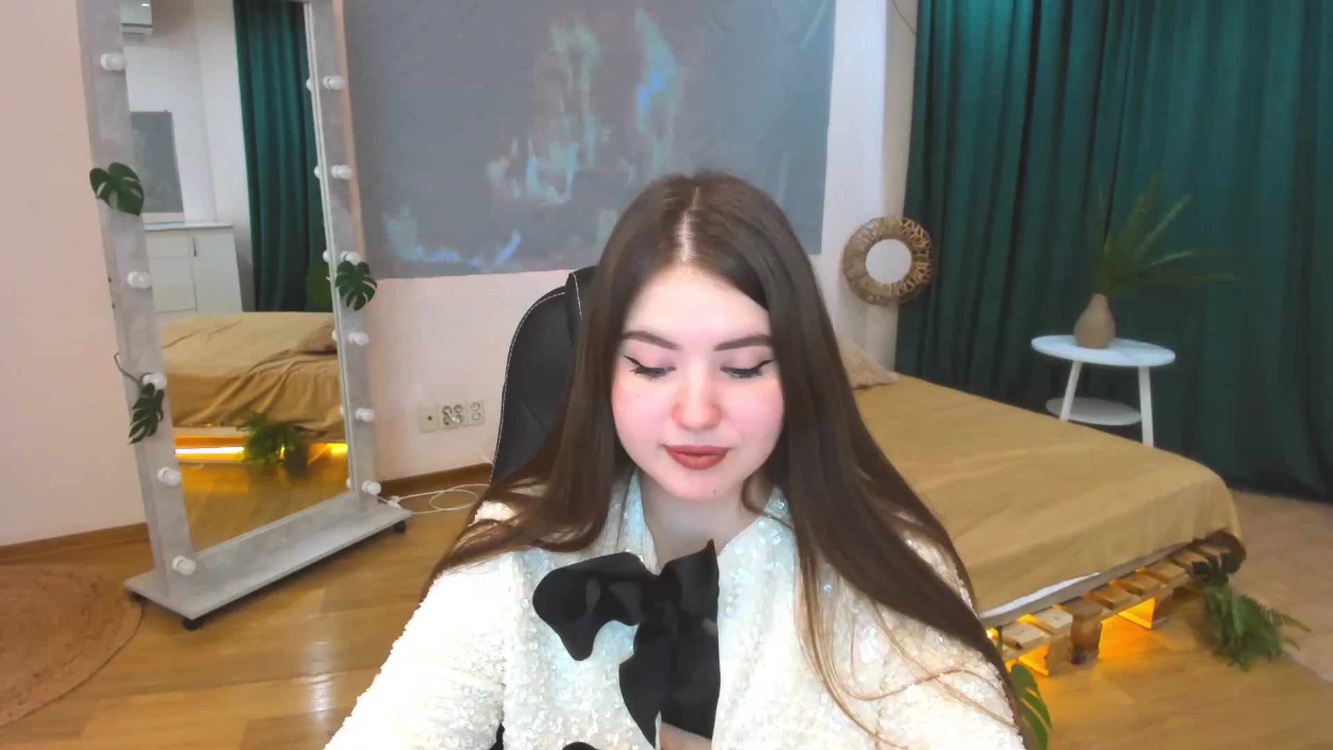 Gallery image thumbnail from AdmireMyEyes's myfreecams stream on, 01/13/2024, 08:44 image 20 of 20