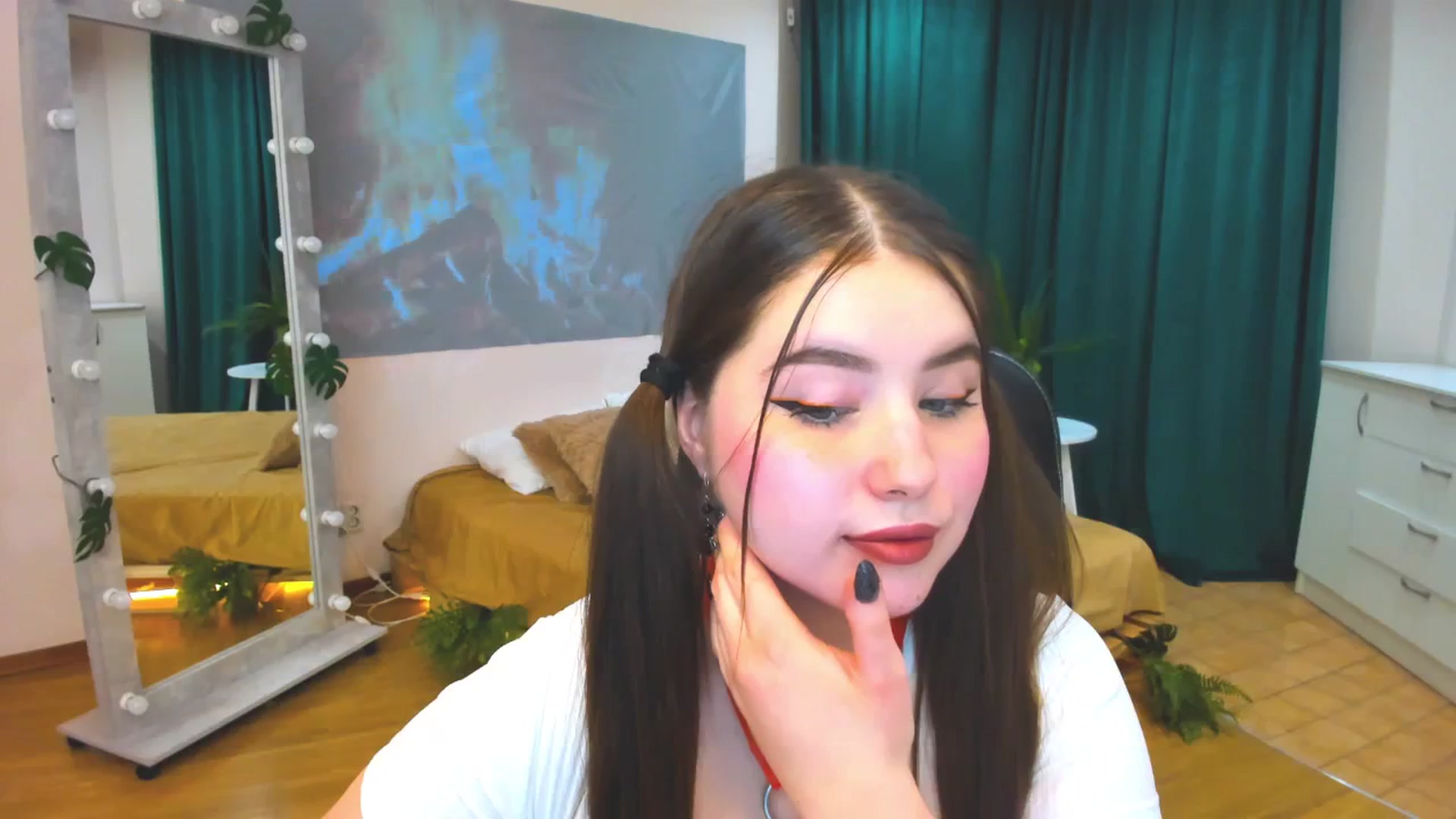Gallery image thumbnail from AdmireMyEyes's myfreecams stream on, 01/20/2024, 19:31 image 20 of 20