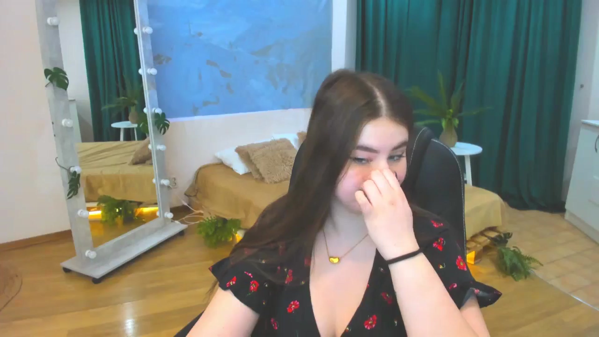 Gallery image thumbnail from AdmireMyEyes's myfreecams stream on, 01/24/2024, 07:08 image 5 of 20