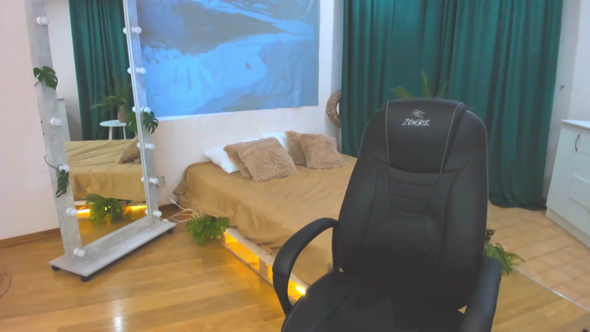 Gallery image thumbnail from AdmireMyEyes's myfreecams stream on, 01/24/2024, 07:08 image 19 of 20