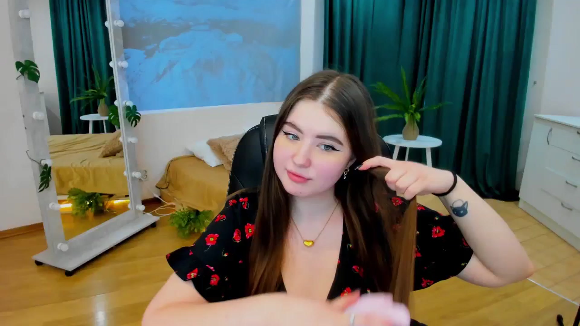 Gallery image thumbnail from AdmireMyEyes's myfreecams stream on, 01/24/2024, 08:29 image 1 of 20