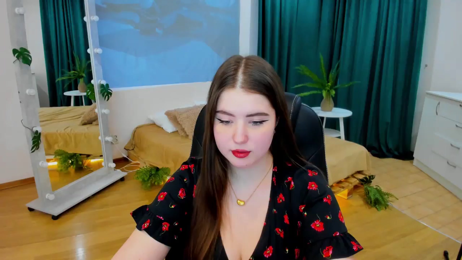 Gallery image thumbnail from AdmireMyEyes's myfreecams stream on, 01/24/2024, 08:29 image 5 of 20