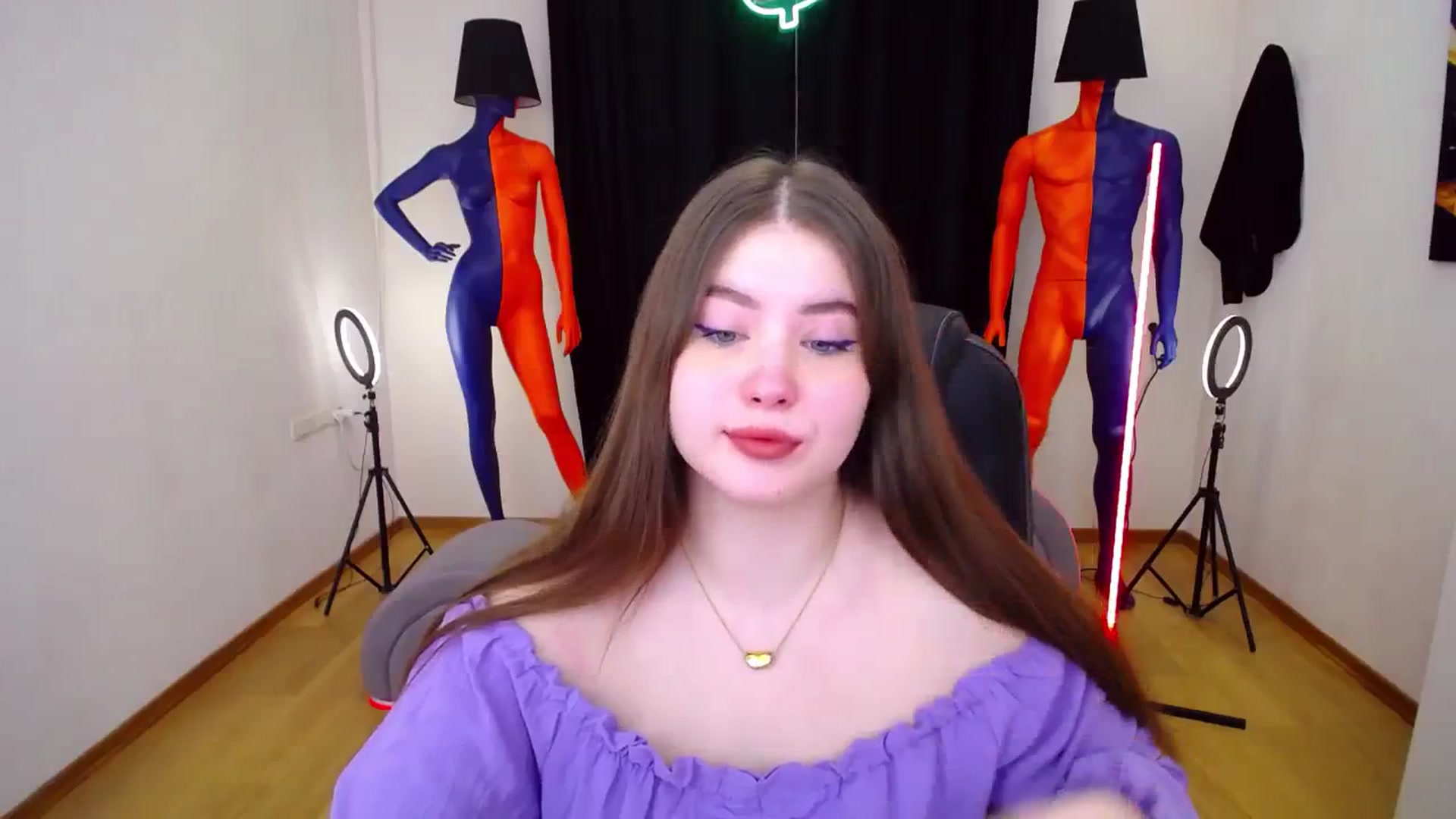Gallery image thumbnail from AdmireMyEyes's myfreecams stream on, 01/25/2024, 11:00 image 17 of 20