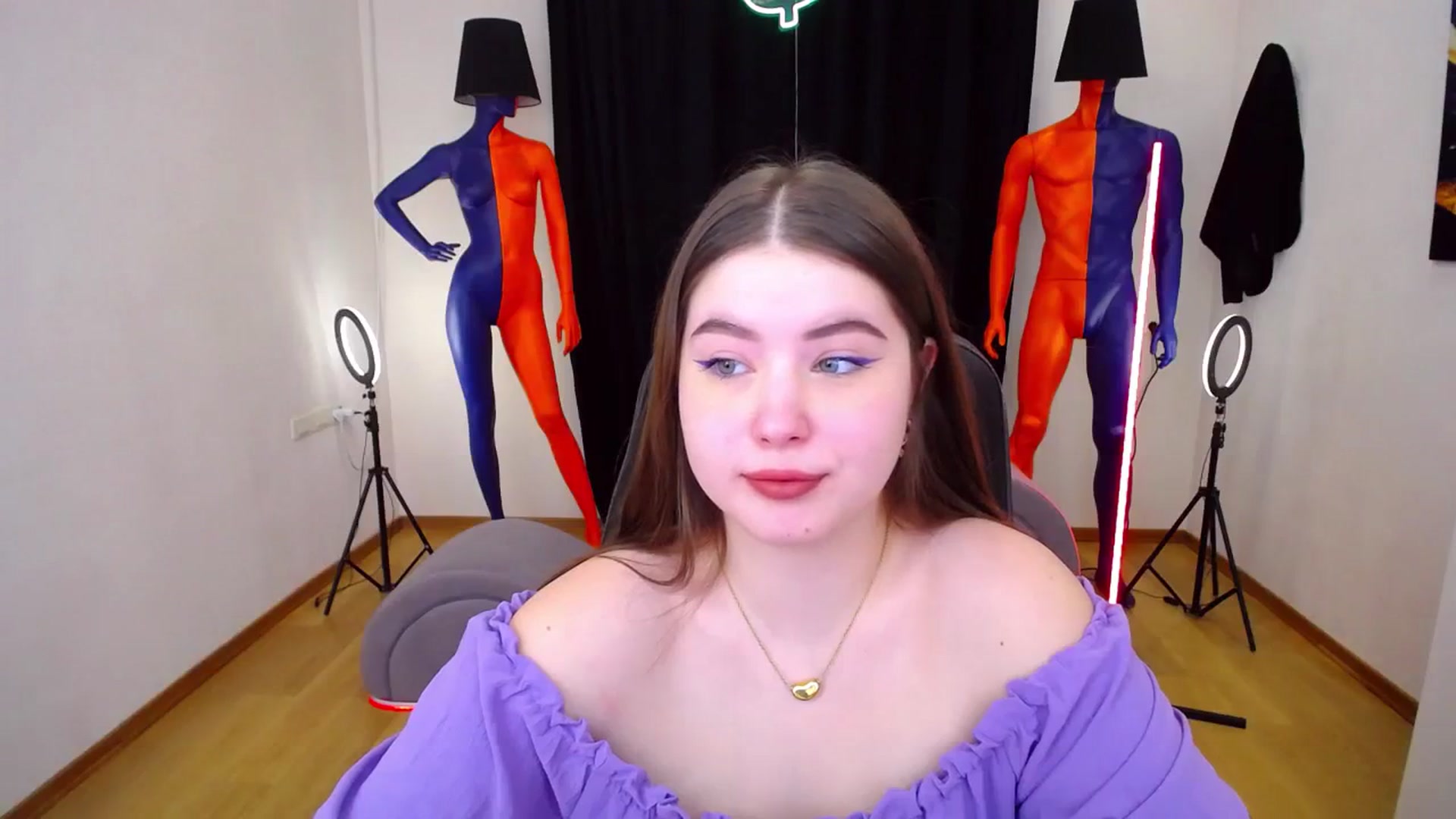 Gallery image thumbnail from AdmireMyEyes's myfreecams stream on, 01/25/2024, 11:00 image 18 of 20