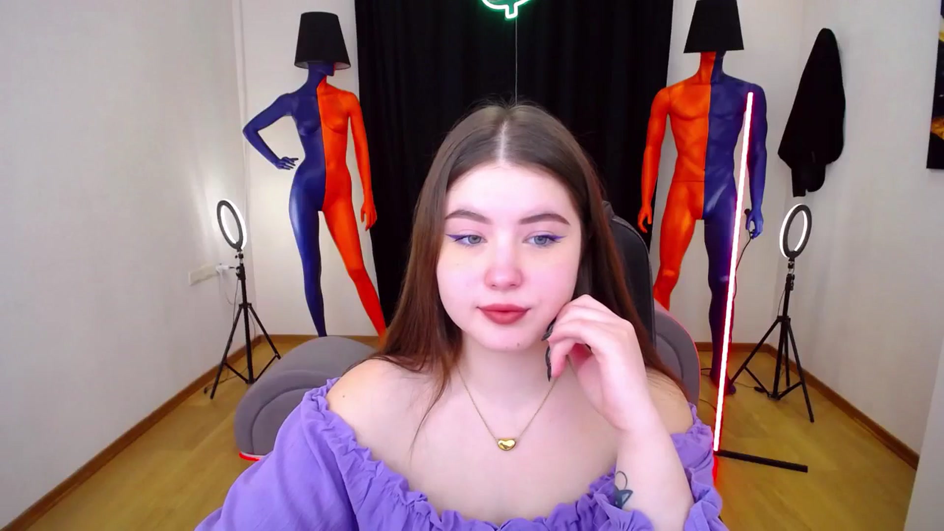 Gallery image thumbnail from AdmireMyEyes's myfreecams stream on, 01/25/2024, 11:00 image 15 of 20