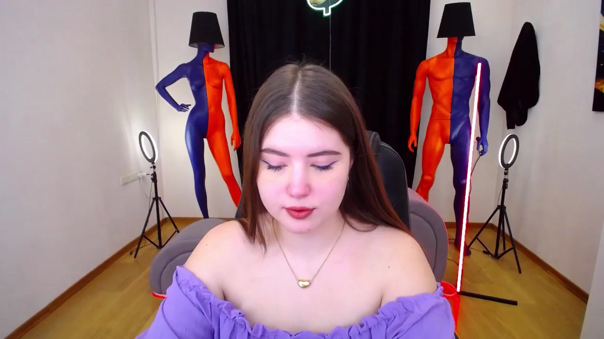 Gallery image thumbnail from AdmireMyEyes's myfreecams stream on, 01/25/2024, 11:00 image 8 of 20