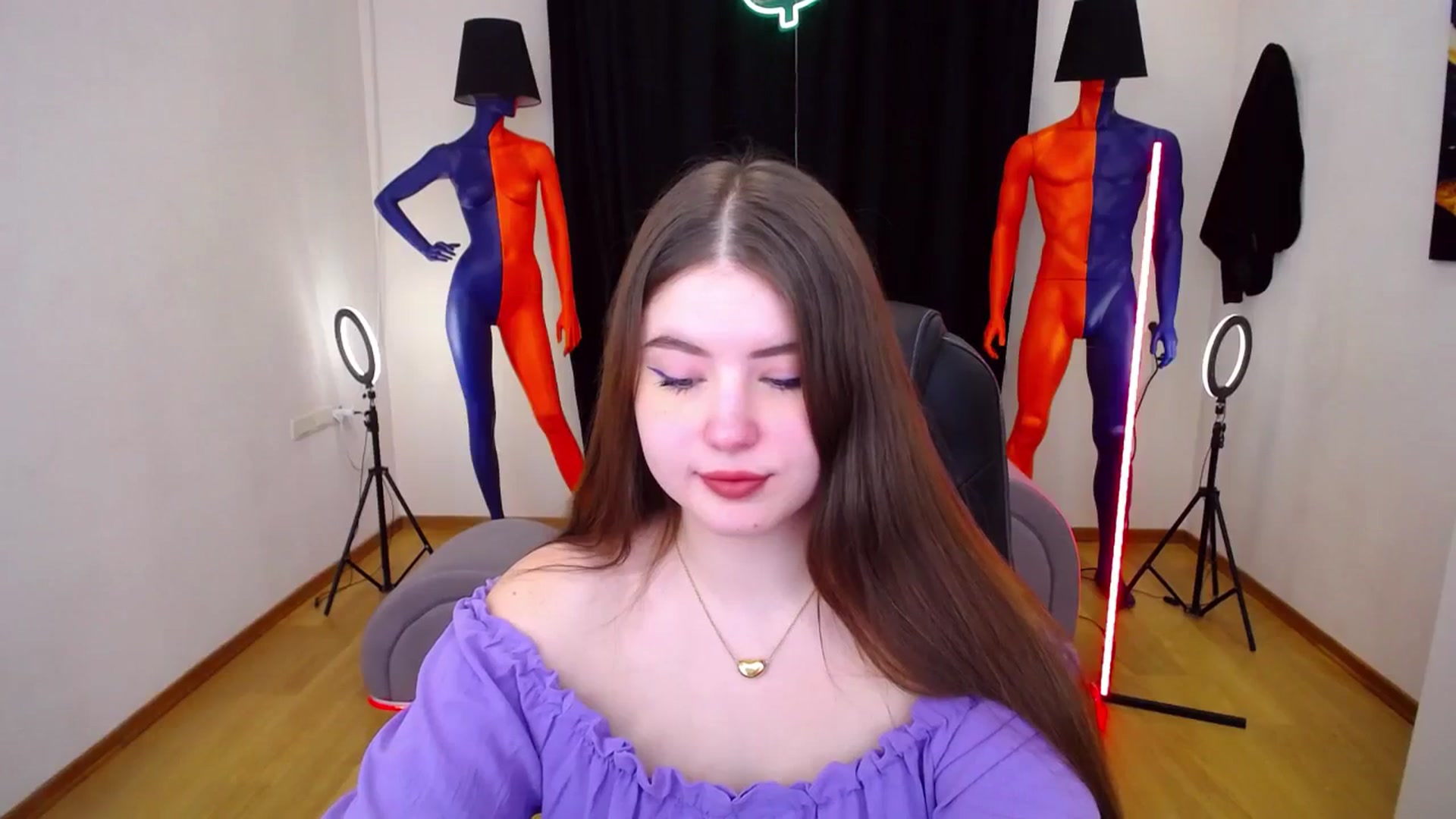 Gallery image thumbnail from AdmireMyEyes's myfreecams stream on, 01/25/2024, 11:00 image 14 of 20