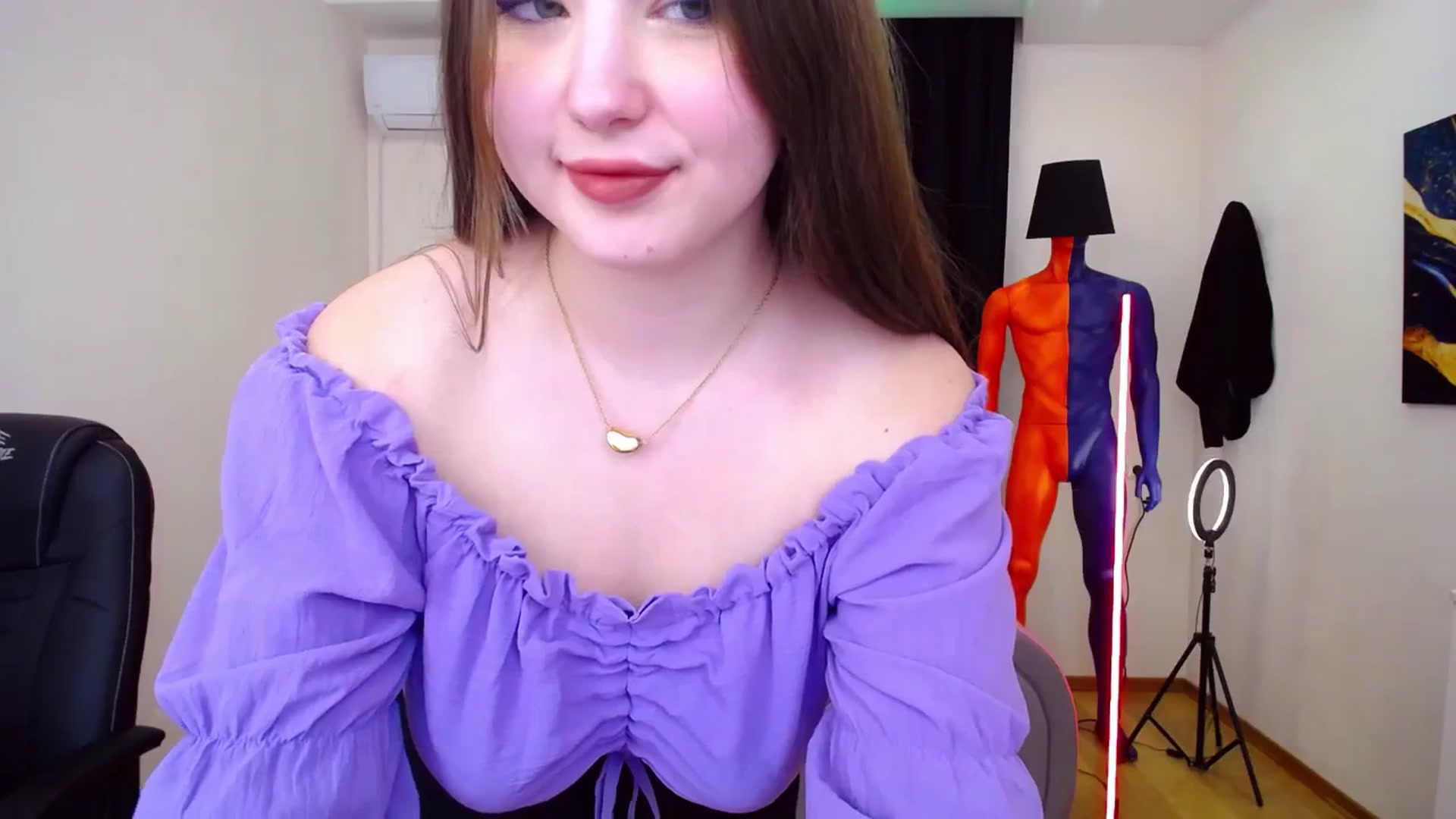 Gallery image thumbnail from AdmireMyEyes's myfreecams stream on, 01/25/2024, 12:45 image 8 of 20