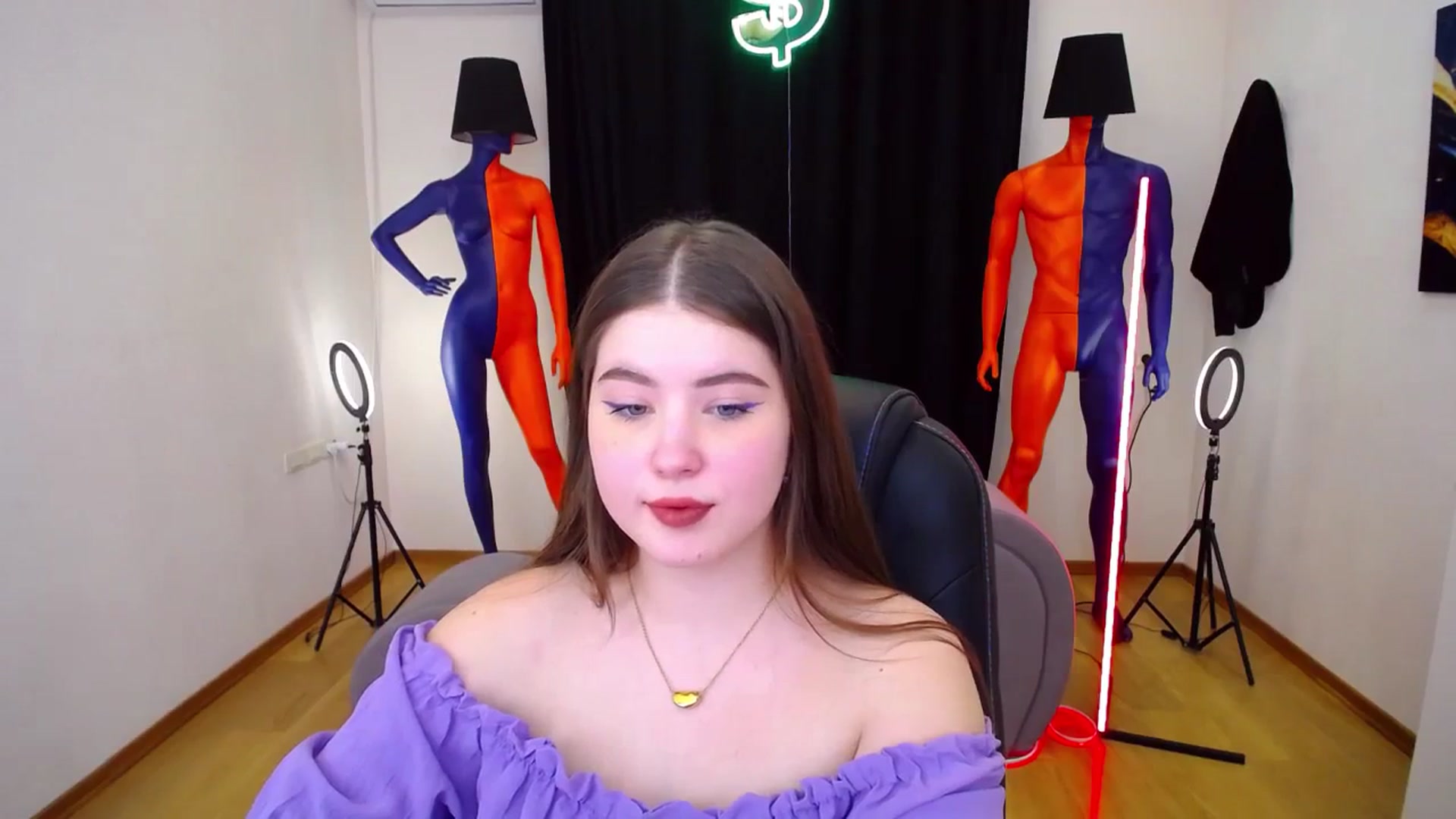 Gallery image thumbnail from AdmireMyEyes's myfreecams stream on, 01/25/2024, 12:45 image 4 of 20