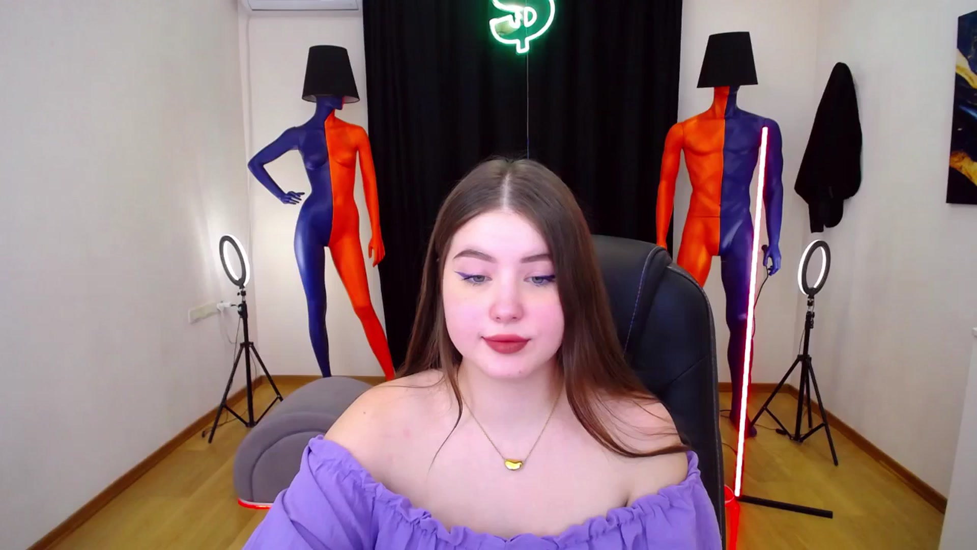 Gallery image thumbnail from AdmireMyEyes's myfreecams stream on, 01/25/2024, 12:45 image 19 of 20