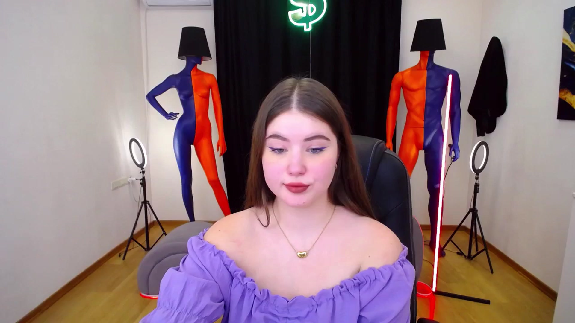 Gallery image thumbnail from AdmireMyEyes's myfreecams stream on, 01/25/2024, 12:45 image 14 of 20