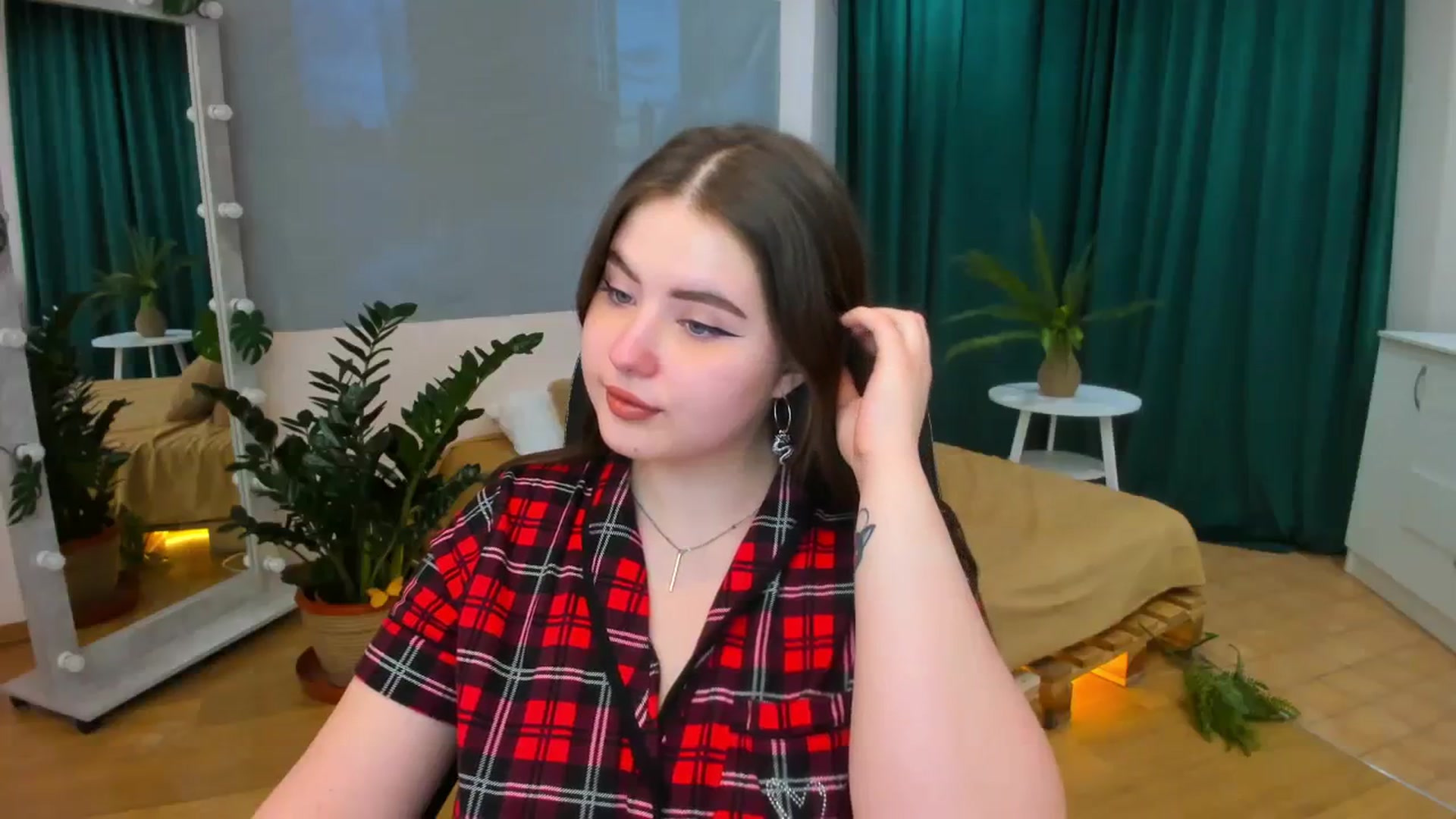 Gallery image thumbnail from AdmireMyEyes's myfreecams stream on, 01/29/2024, 09:49 image 14 of 20