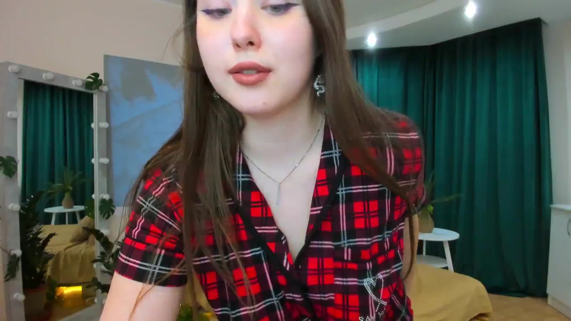 Gallery image thumbnail from AdmireMyEyes's myfreecams stream on, 01/29/2024, 09:49 image 5 of 20