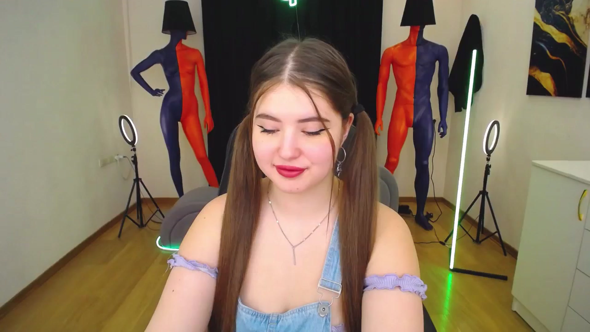 Gallery image thumbnail from AdmireMyEyes's myfreecams stream on, 01/30/2024, 07:24 image 13 of 20
