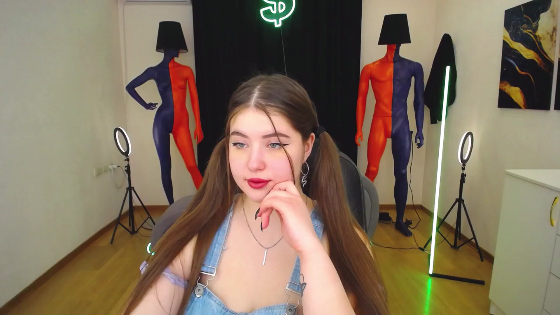Gallery image thumbnail from AdmireMyEyes's myfreecams stream on, 01/30/2024, 07:24 image 4 of 20