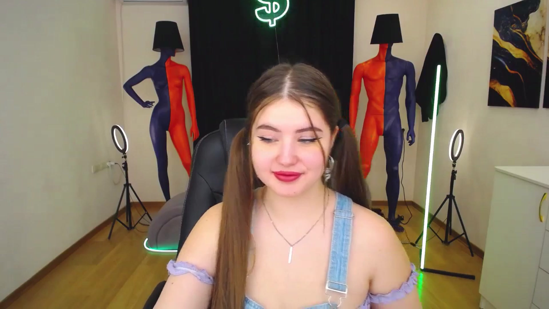 Gallery image thumbnail from AdmireMyEyes's myfreecams stream on, 01/30/2024, 07:24 image 3 of 20