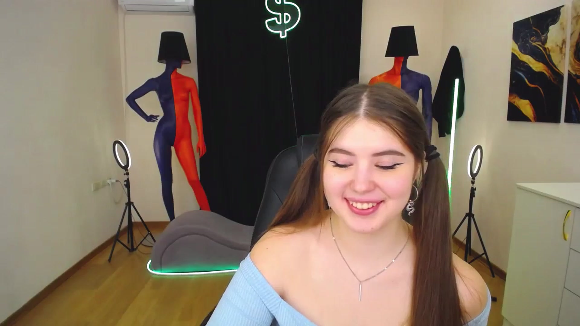 Gallery image thumbnail from AdmireMyEyes's myfreecams stream on, 01/30/2024, 09:48 image 18 of 20