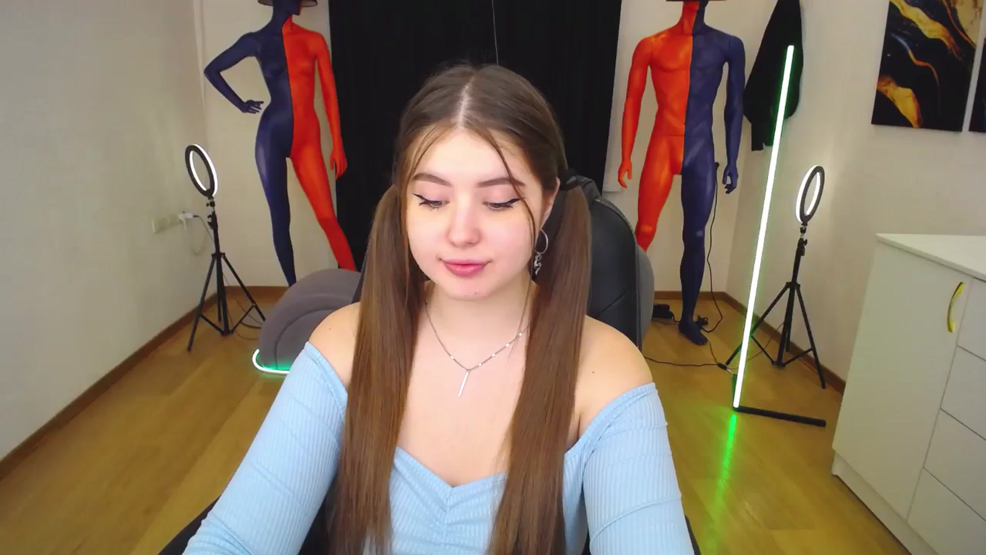 Gallery image thumbnail from AdmireMyEyes's myfreecams stream on, 01/30/2024, 09:48 image 3 of 20