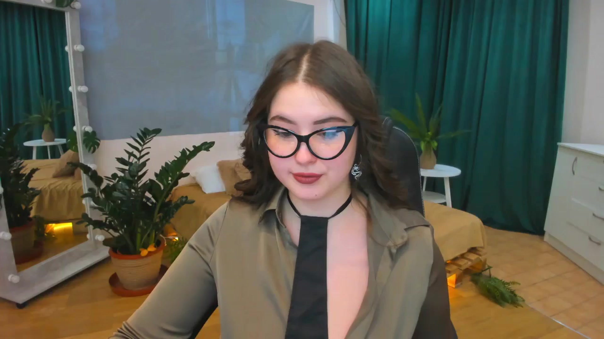 Gallery image thumbnail from AdmireMyEyes's myfreecams stream on, 01/31/2024, 09:49 image 10 of 20