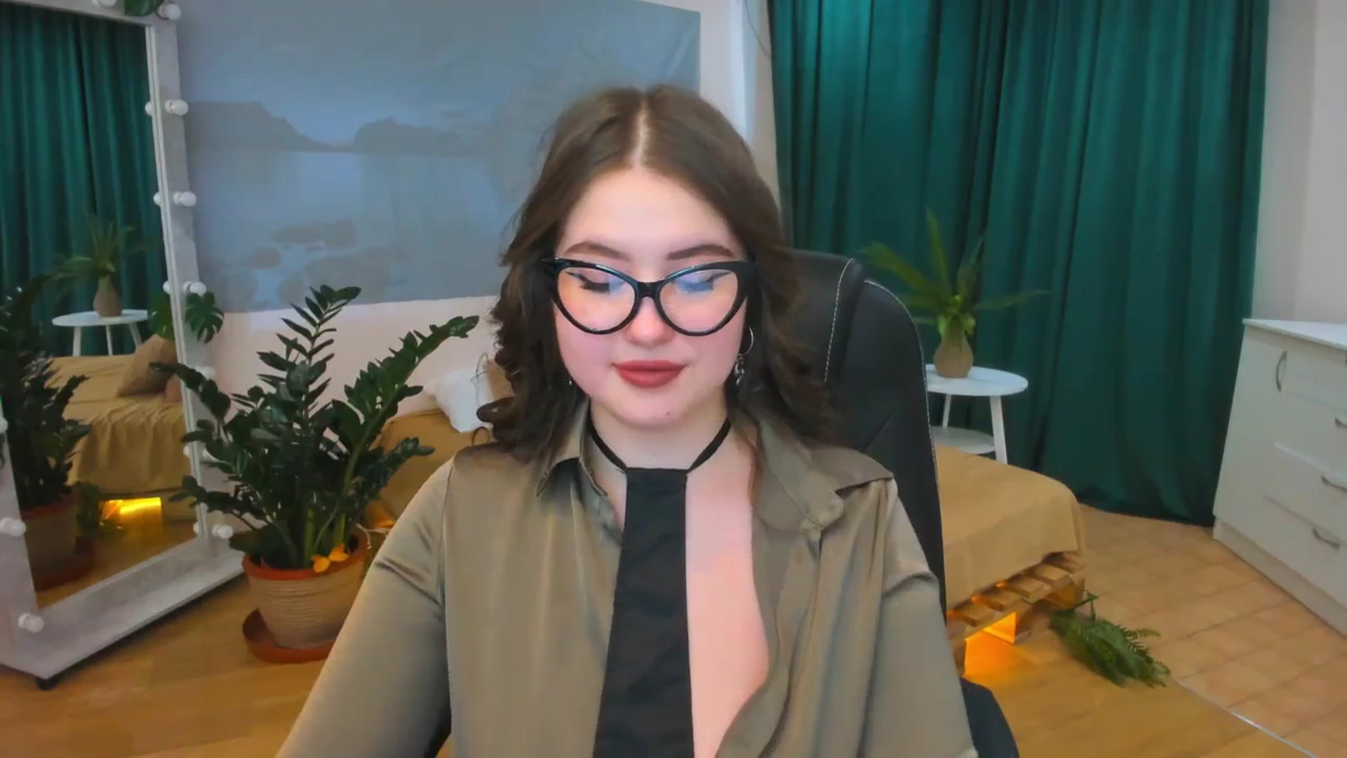 Gallery image thumbnail from AdmireMyEyes's myfreecams stream on, 01/31/2024, 09:49 image 11 of 20