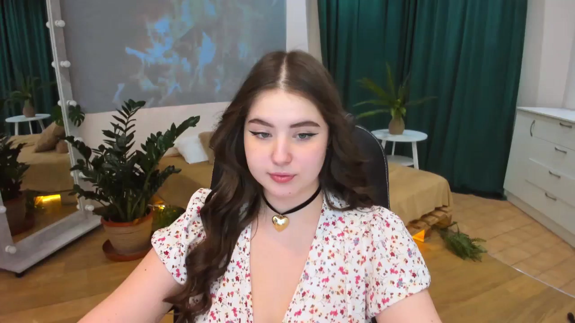 Gallery image thumbnail from AdmireMyEyes's myfreecams stream on, 02/04/2024, 08:25 image 7 of 20