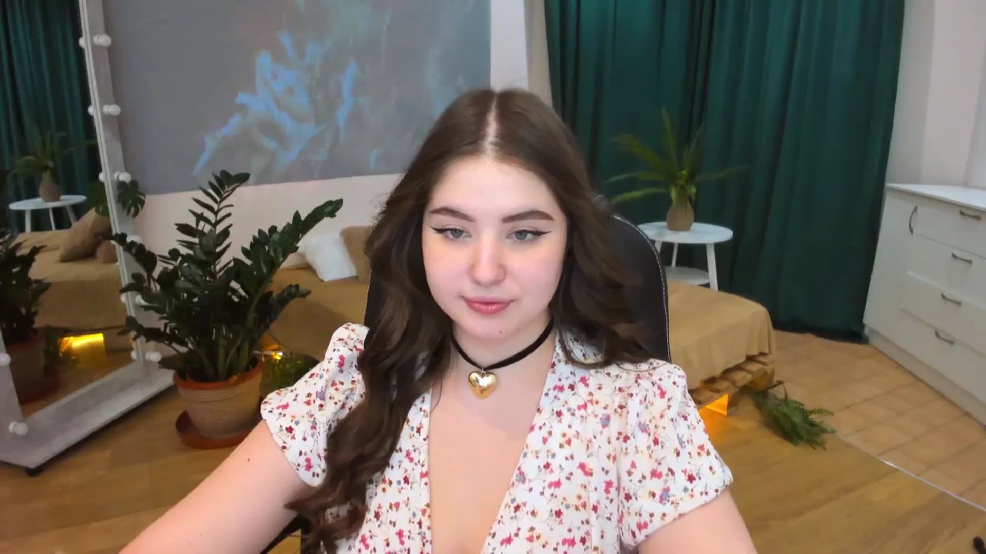 Gallery image thumbnail from AdmireMyEyes's myfreecams stream on, 02/04/2024, 08:25 image 11 of 20