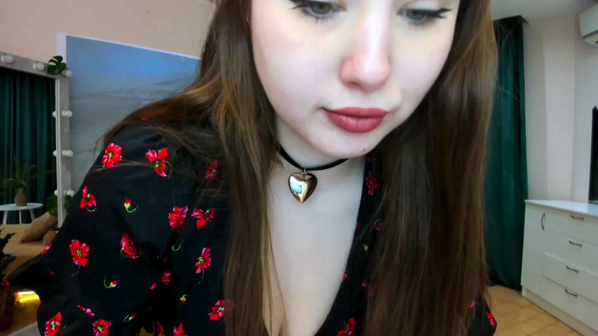 Gallery image thumbnail from AdmireMyEyes's myfreecams stream on, 02/05/2024, 04:24 image 7 of 20