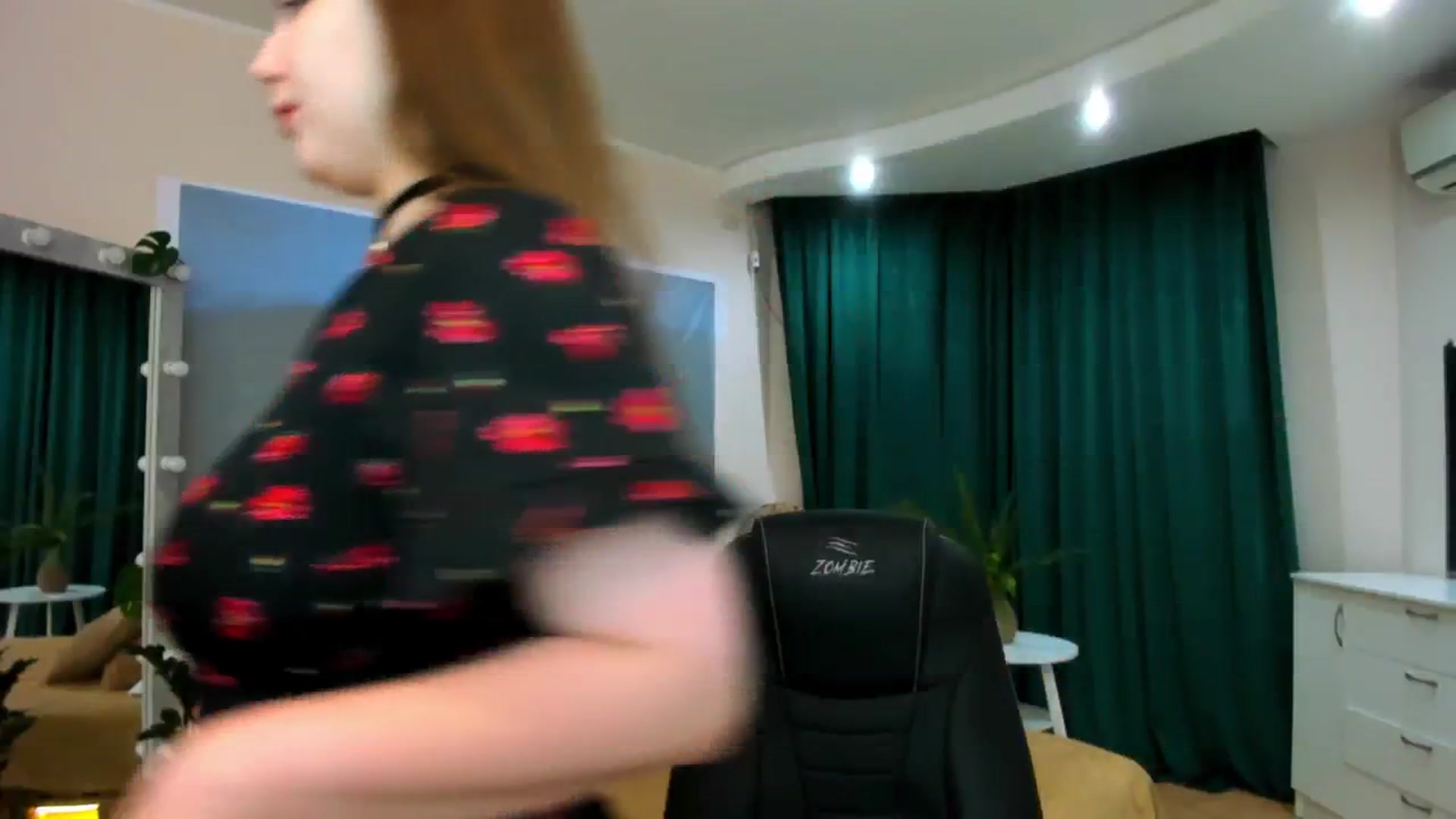 Gallery image thumbnail from AdmireMyEyes's myfreecams stream on, 02/05/2024, 04:24 image 17 of 20