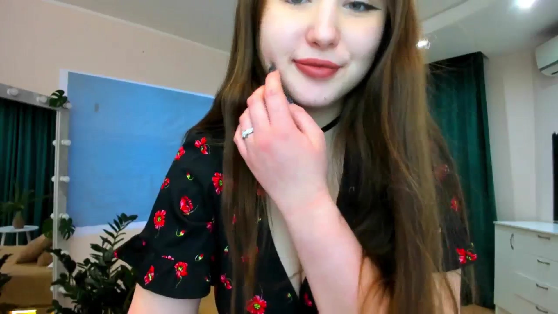 Gallery image thumbnail from AdmireMyEyes's myfreecams stream on, 02/05/2024, 04:24 image 12 of 20